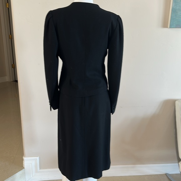 Vintage Black Blazer and Skirt Set - Picture 6 of 7